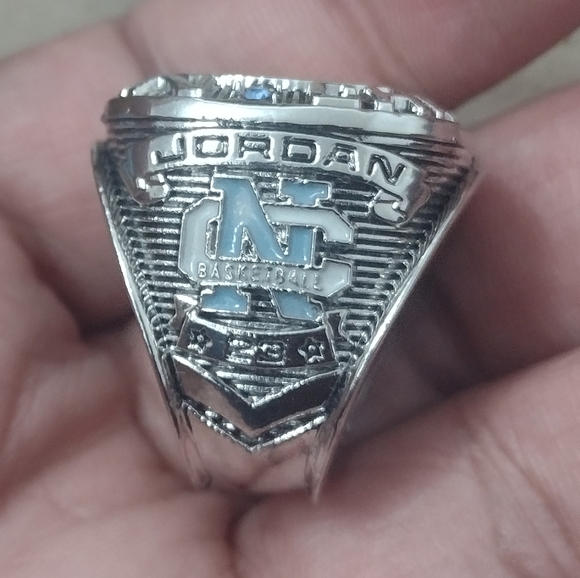 MICHAEL JORDAN 1982 HANDMADE SIZE 11 UNC CHAMPIONSHIP RING w/CHERRY HARDWOOD SET - Picture 9 of 14